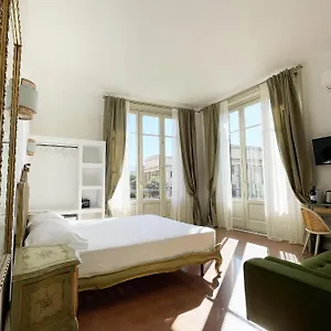 Isola - Smart Bed & Breakfast